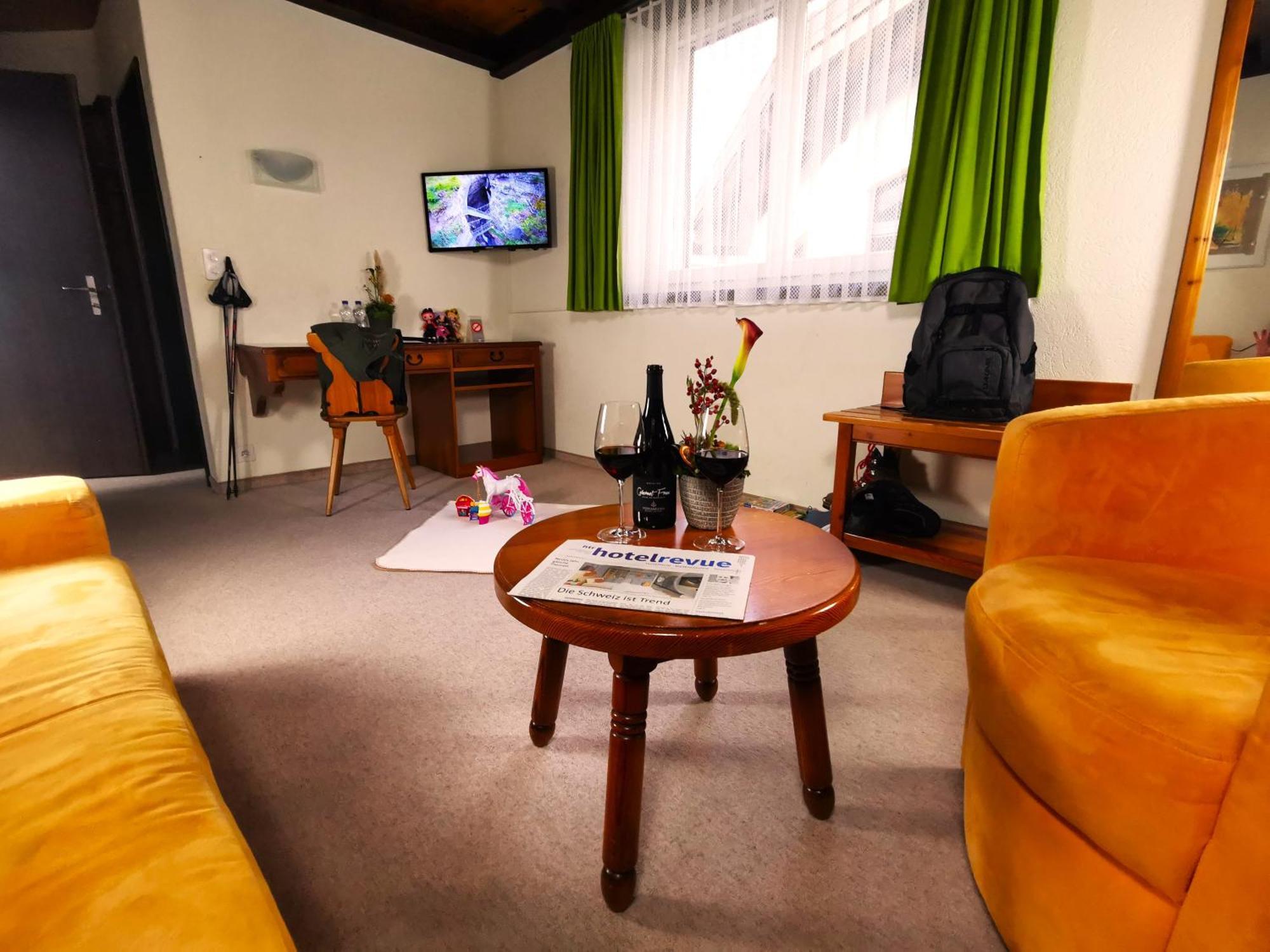Hotel Alpenblick-Leukerbad-Therme Номер фото
