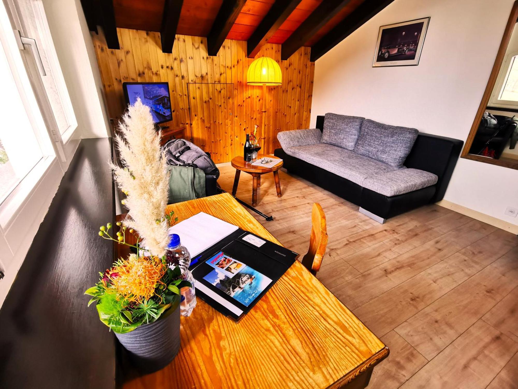 Hotel Alpenblick-Leukerbad-Therme Номер фото